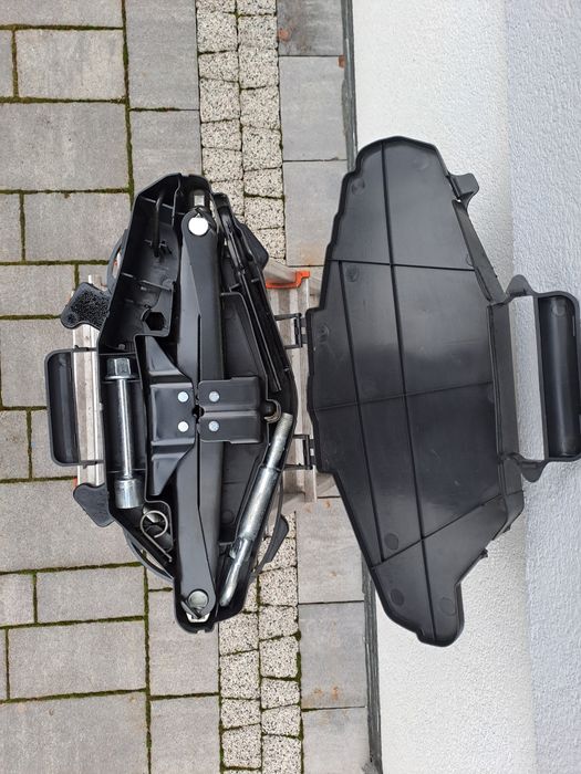 Lewarek podnośnik Renault Trafic, Vivaro, Primastar