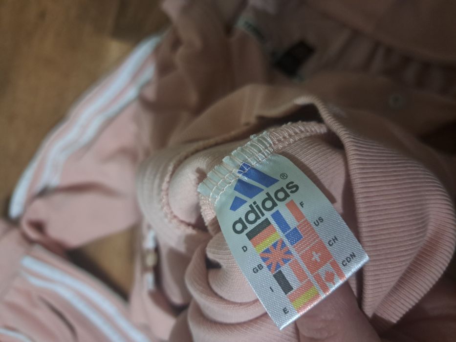 Женские костюмы спорт