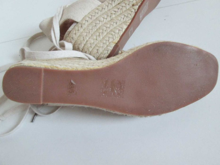 Dunnes Stores Buty letnie sandały espadryle wiązane beżowe 38 jak NOWE