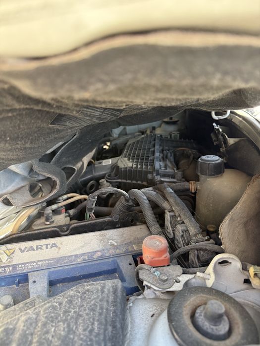 Renault kangoo acidentada