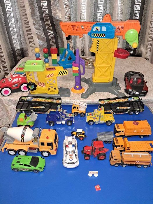 Детские игрушки машинки