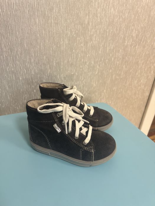 Теплі черевики на осінь/весну від Pepino