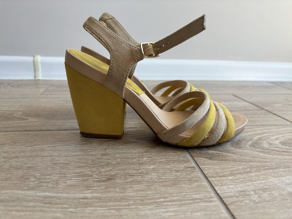 Sandały Alba Moda 37 butter yellow