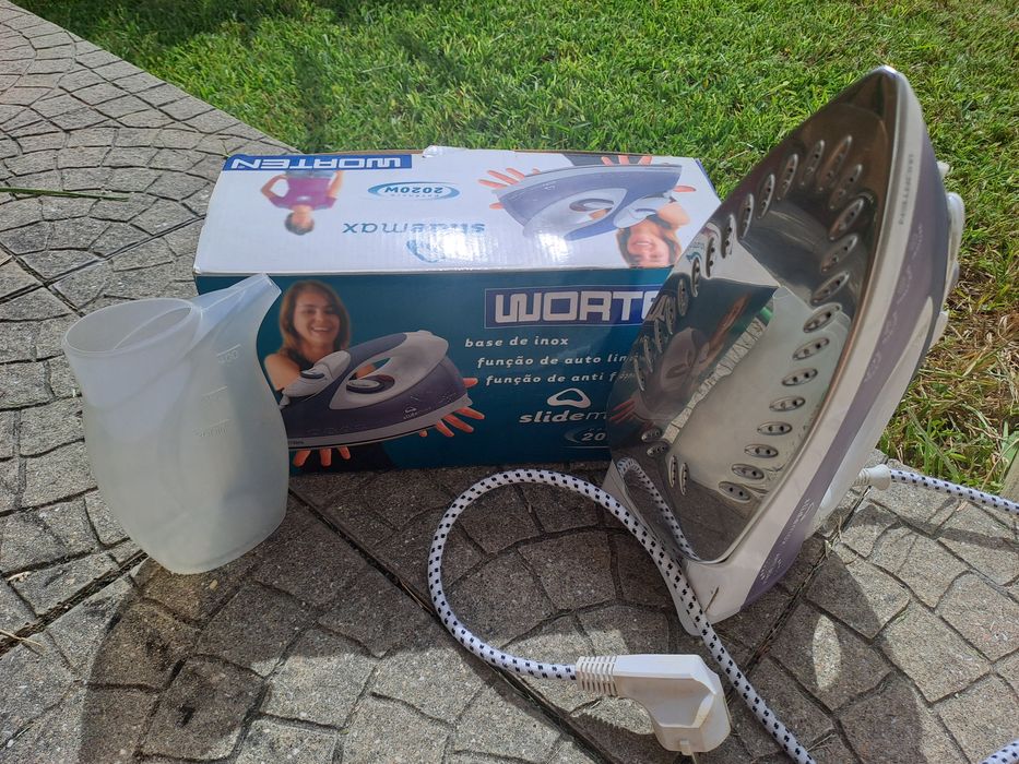 Ferro de Engomar a Vapor