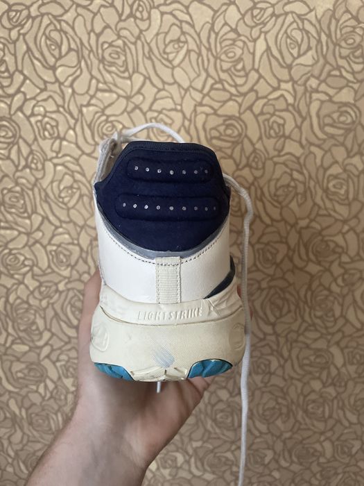 кросівки Adidas Niteball 43,5