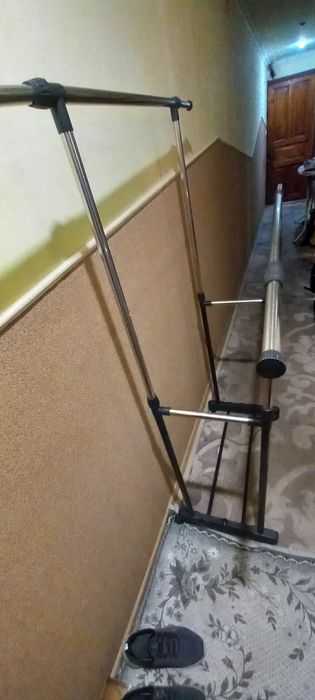 Вішалка телескопічна,б/у