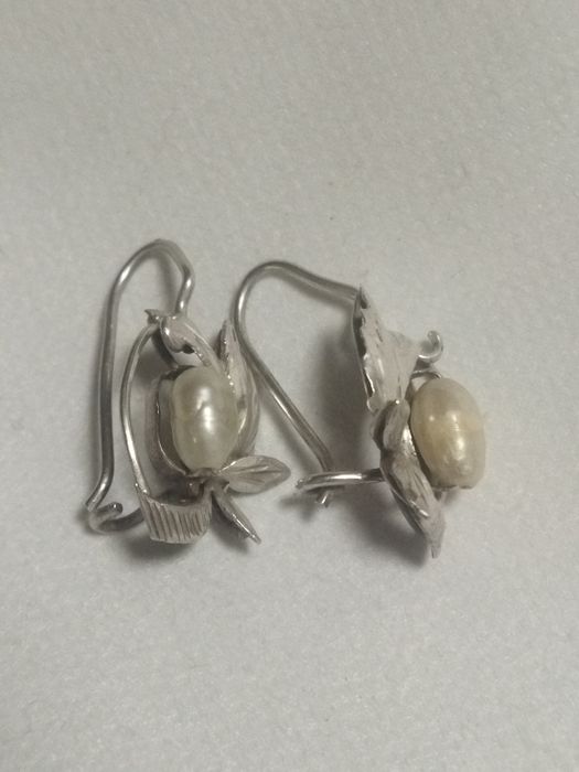 Серьги серебряные.