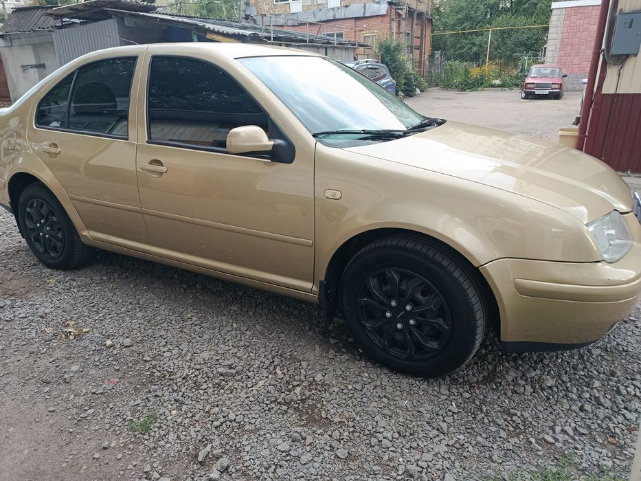 Продам Гарну Бору.