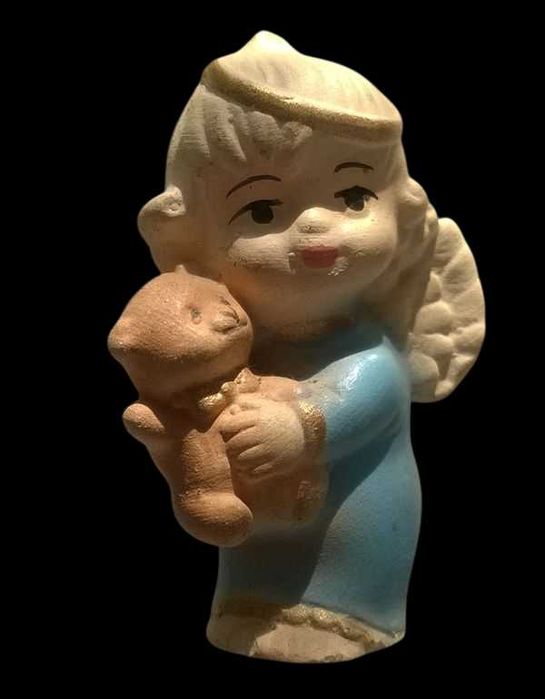 Figurki Aniołków Figurka Aniołek z misiem na rękach niebieski 5cm