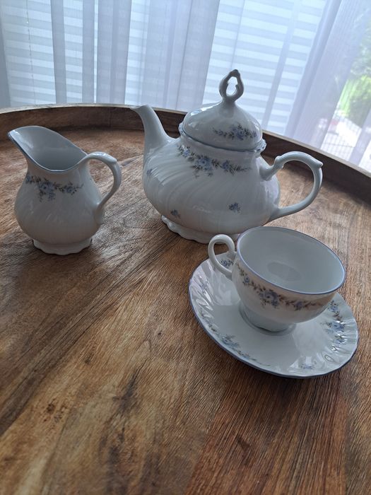 Piękny zestaw dzbanek, mlecznik, filiżanka z podstawką Seltmann weiden