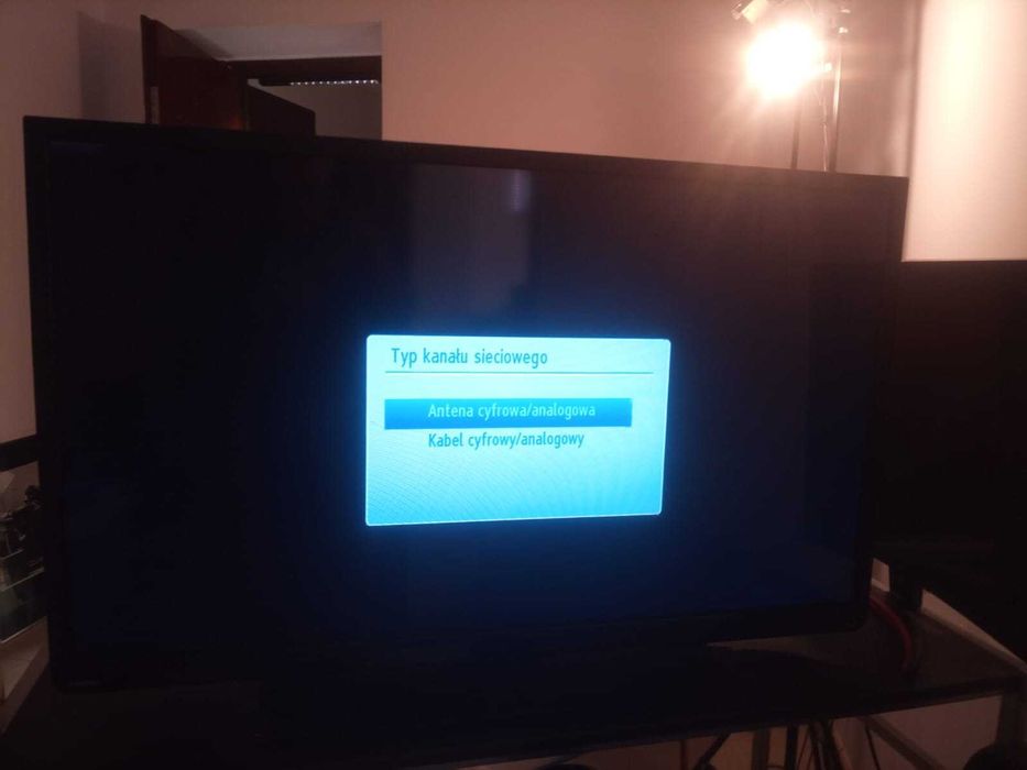 TOSHIBA Model 40L3433DG /// Tel 663^706^027