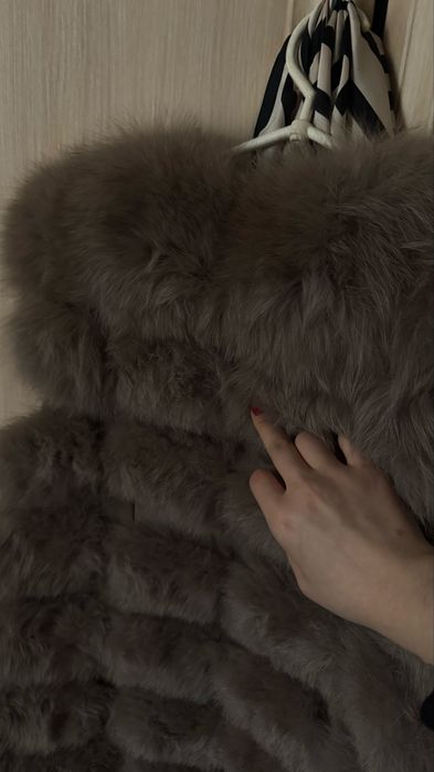 Продам жилетку з песця