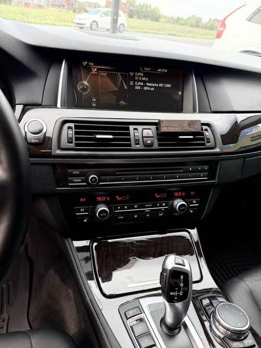 BMW F10 528i xDrive 2014 року 168тис. Пробігу M-look рестайлінг