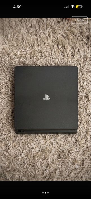 Ps4 com comando e jogos