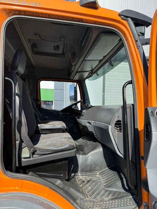 Сміттєвоз (Мусоровоз) Mercedes Benz