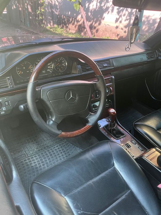 Продам мерседес w124