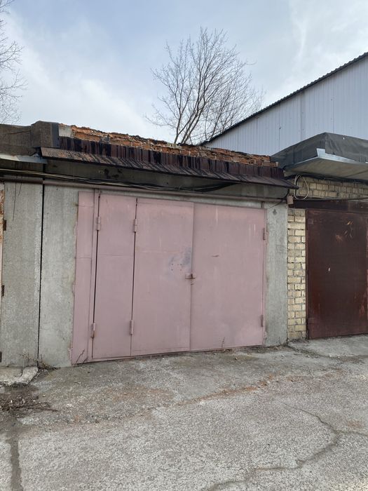 Гараж цегляний в ГБК Печерський, метро Видубичі