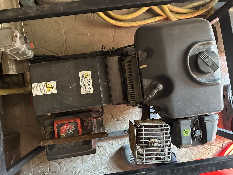 Бензиновый генератор