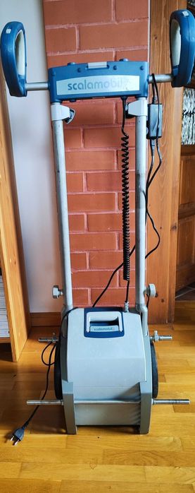 Schodołaz kroczący Scalamobil S30 IQ + wózek inwalidzki