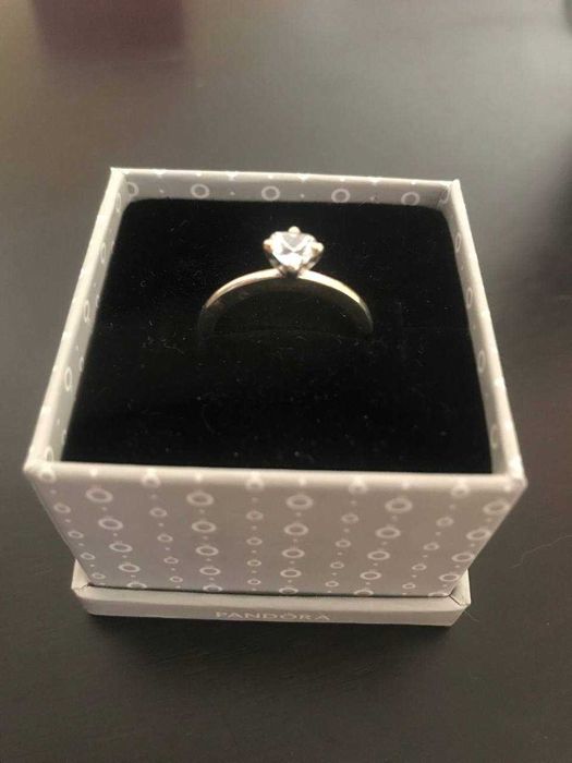 Каблучка Pandora, жіноча, розмір 17,5