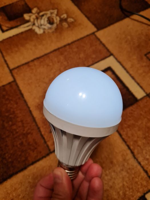 Аварійна лампа, лампа з акумулятором,  для кемпінгу