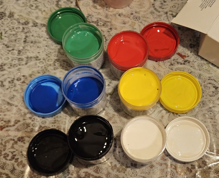 Zestaw farby i ciastolina