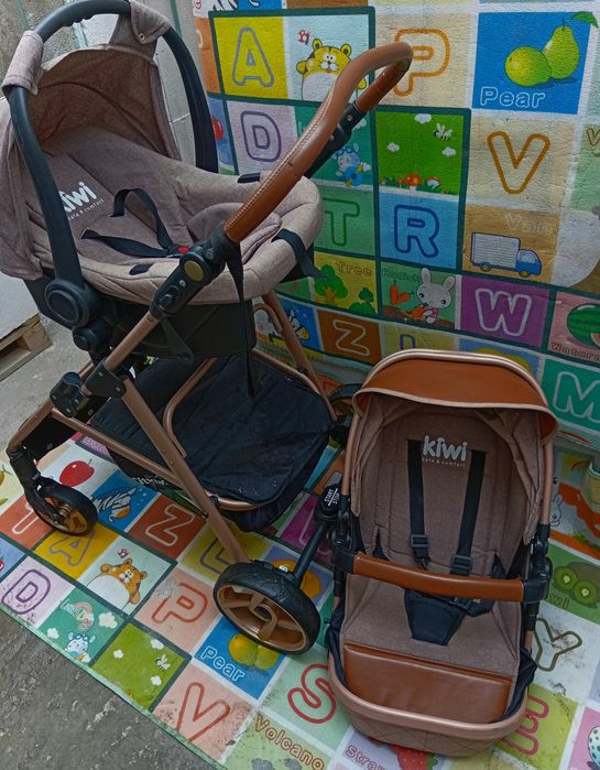 Продам детскую спортивную коляска  2 блока люлька +прогулка.