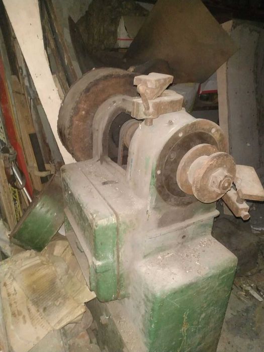 Заточний універсальний шліфувальний верстат наждак точило