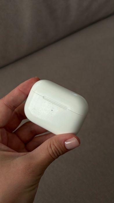 Кейс від AirPods 2 Apple