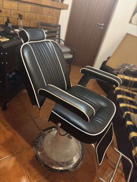 Cadeira de barbeiro nova