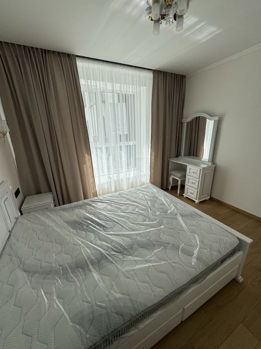 Продаж 2 кімнатної квартири біля міського озера та парку ЖК Липки 2