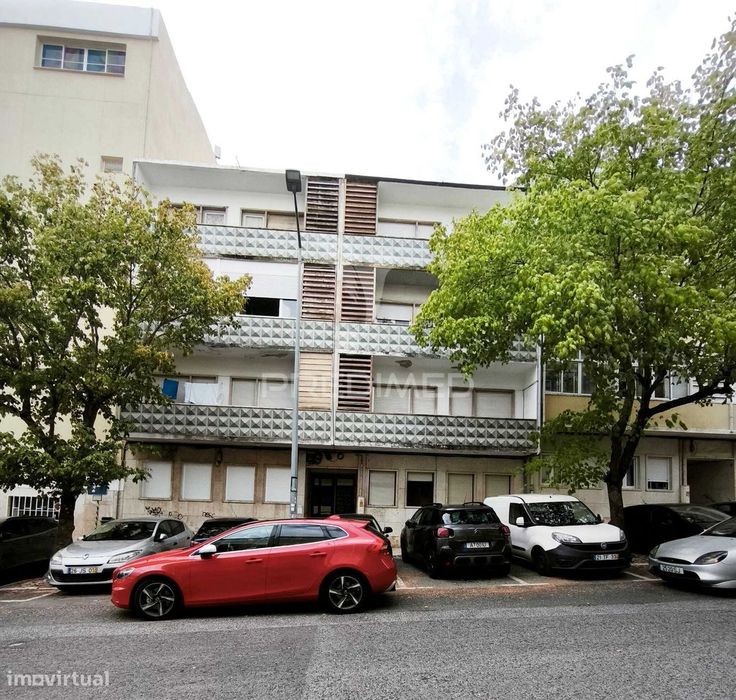 T3 Totalmente Remodelado | Amadora | Espaço Exterior | 359.000 €