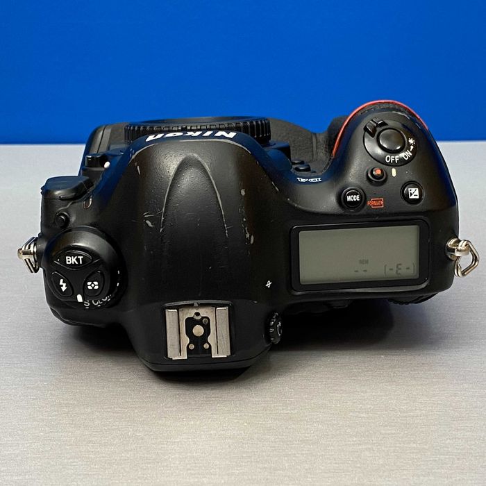 Nikon D4 (Corpo) - 16.2MP