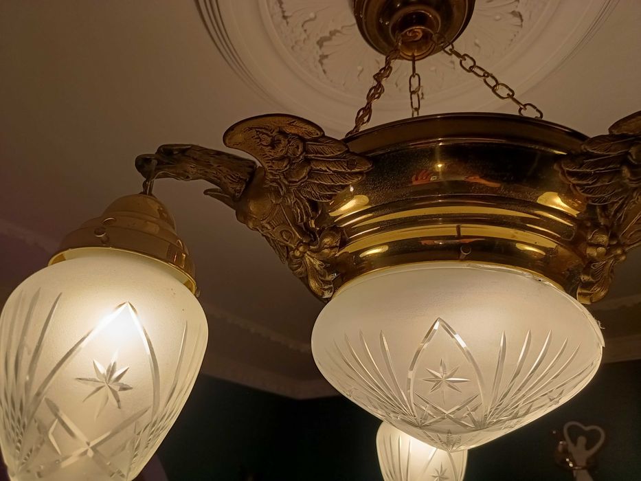 Piękna lampa i kinkiety