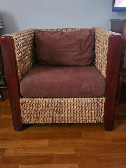 Meble rattanowe : sofa dwuosobowa i fotel