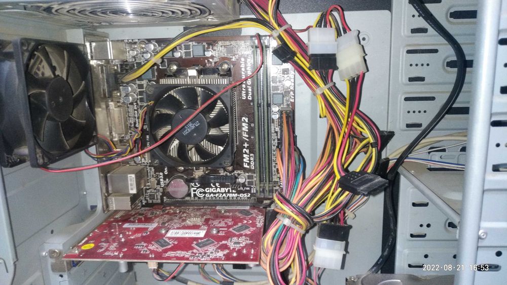 Системный блок (ПК) Б/У.AMD A6 6400K, R7 200 series,  8gb ОЗУ