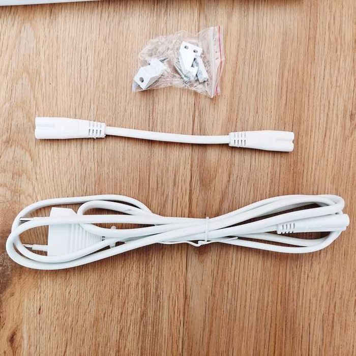 Armadura com lampada fluorescente T5 8W 4200K 34cm