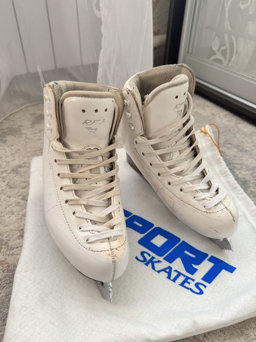 Коньки для фігурного катання Risport RF3  poзмір 210, устілка 20