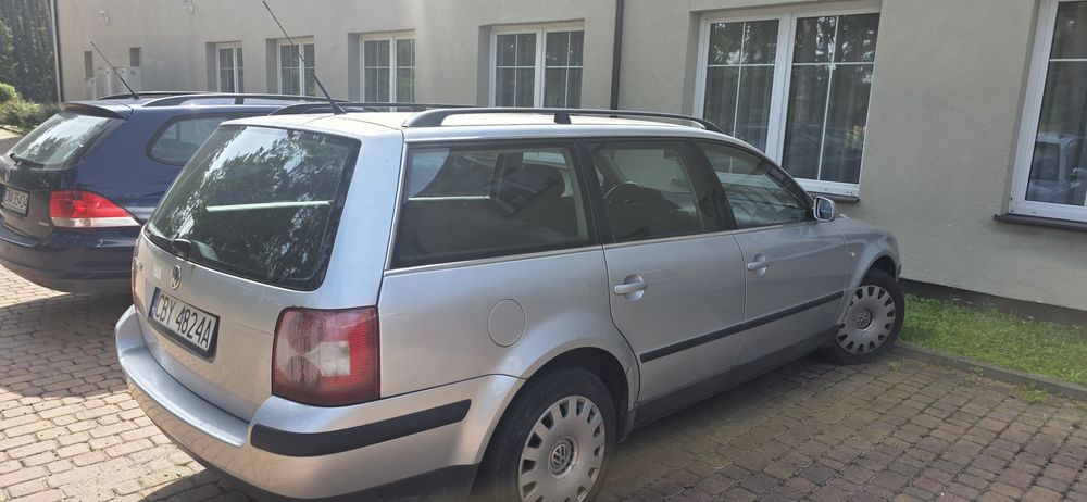 Passat rok 2000 1.6 benzyna gaz stan idealny