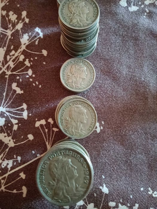 428 moedas portuguesas várias datas e valores