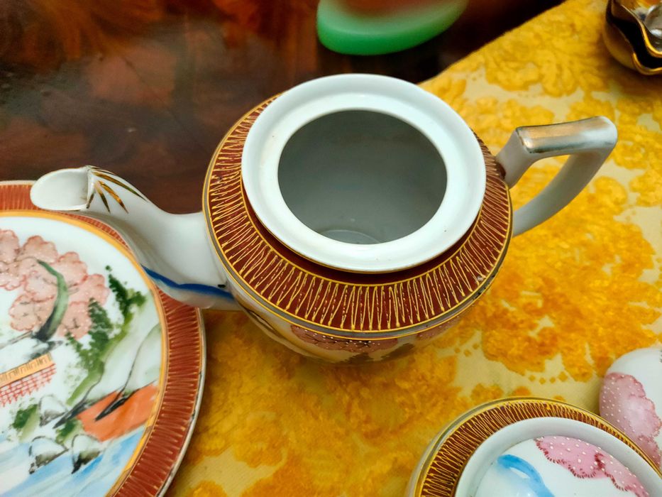 Serviço de chá pintado à mão com 8 peças