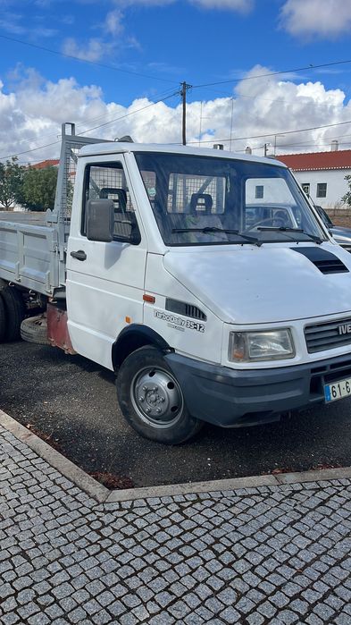 Carrinha IVECO caixa aberta