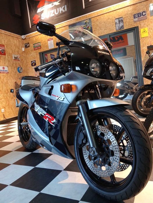 Honda VFR400R Colecção