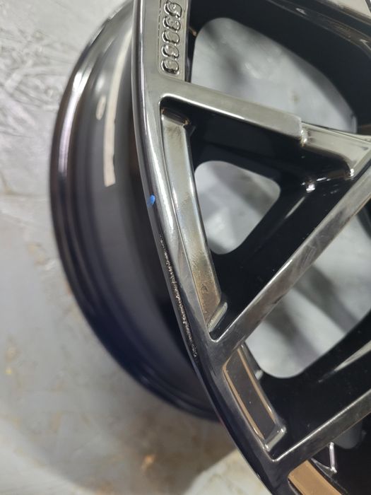 Felgi alu Wheelworld WH37 5x112 18" 8J ET40 A3, A4, Golf, Octavia