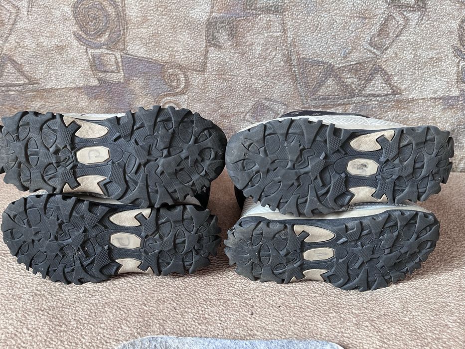 Зимові чобітки , можливо для двійні.  Устілка 19,5 см