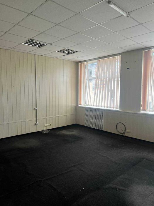 Оренда офісних кабінетів 15- 50 м² у спокійній локації
