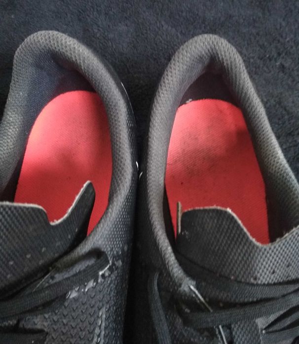 фірмові чоловічі з шкіри кросівки  Nike  !!!