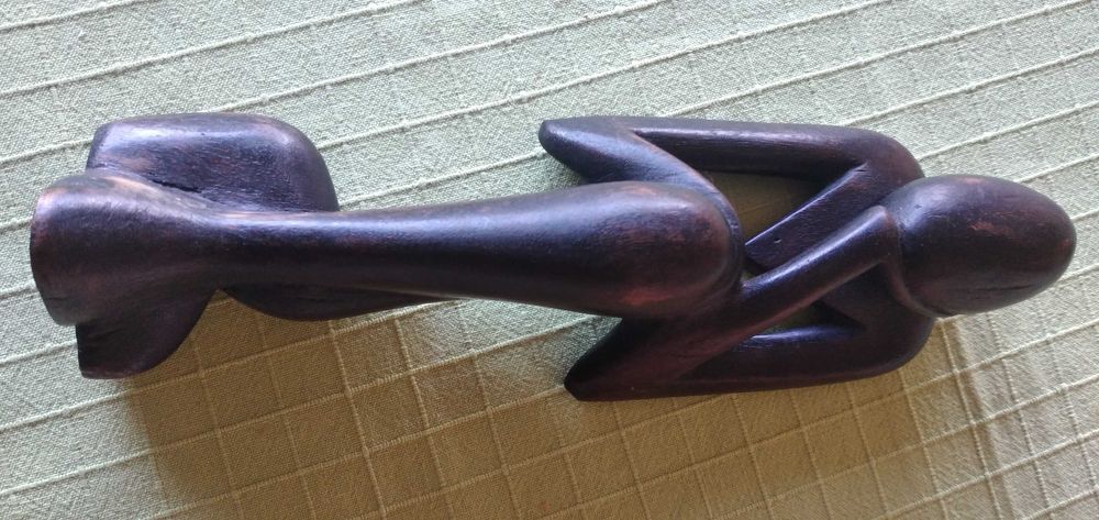 Escultura africana em madeira