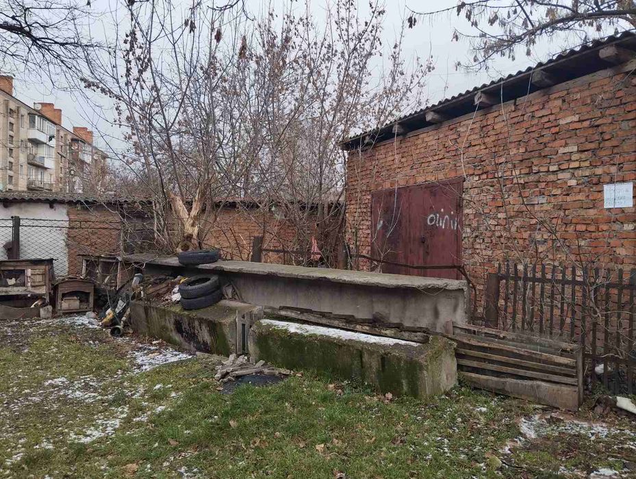 Продам гараж в м. Бершадь