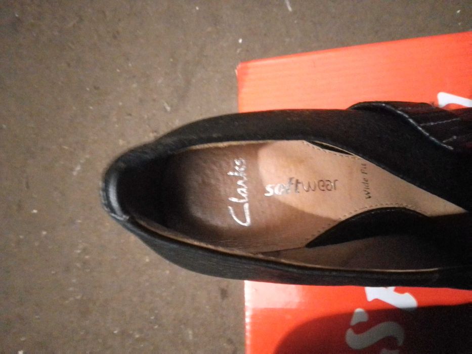 Продам Туфли женские Clarks